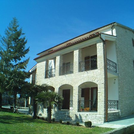 B&B Moderno Fažana エクステリア 写真